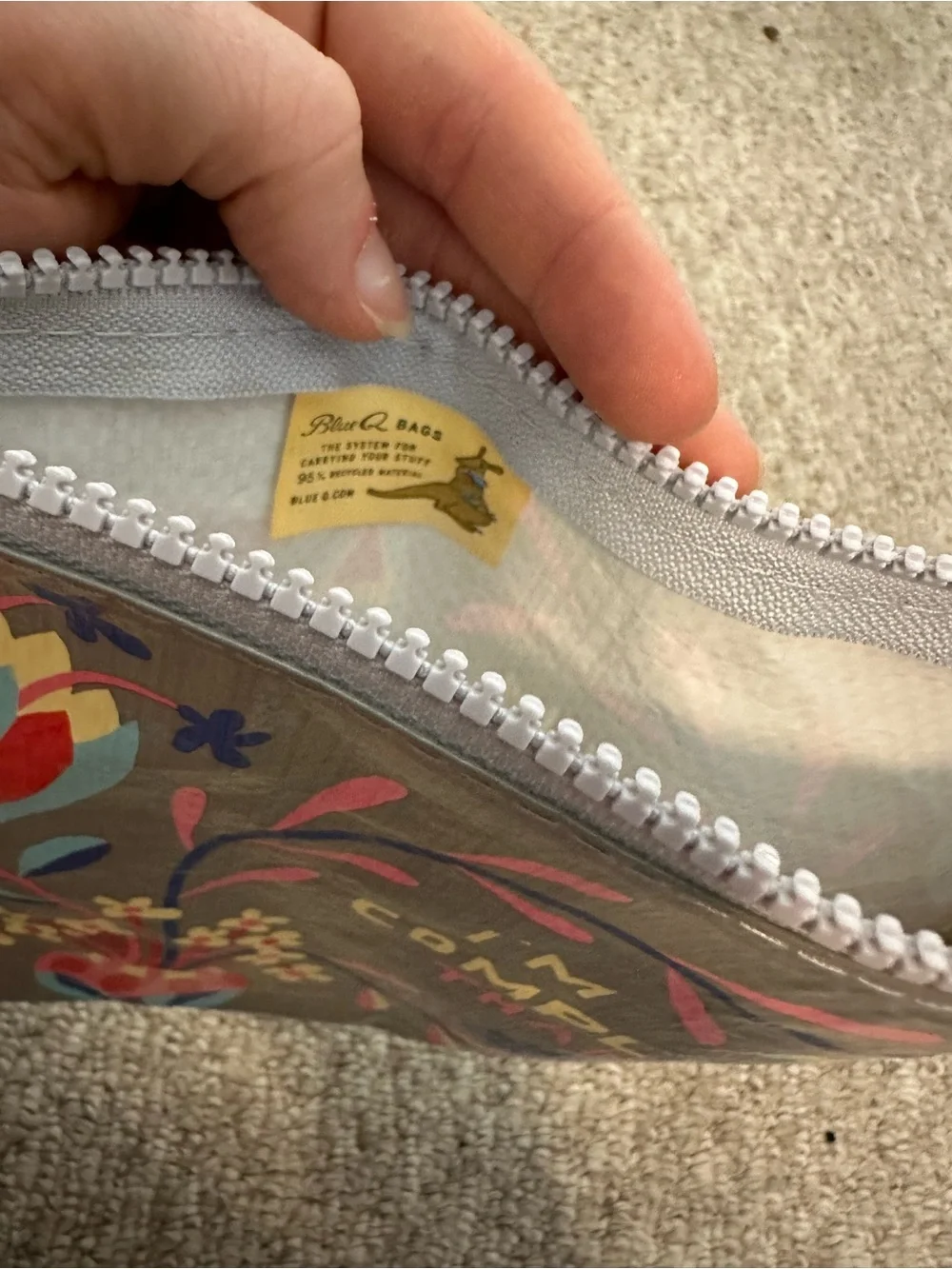 Blue Q Gray Floral Zip Pouch – 